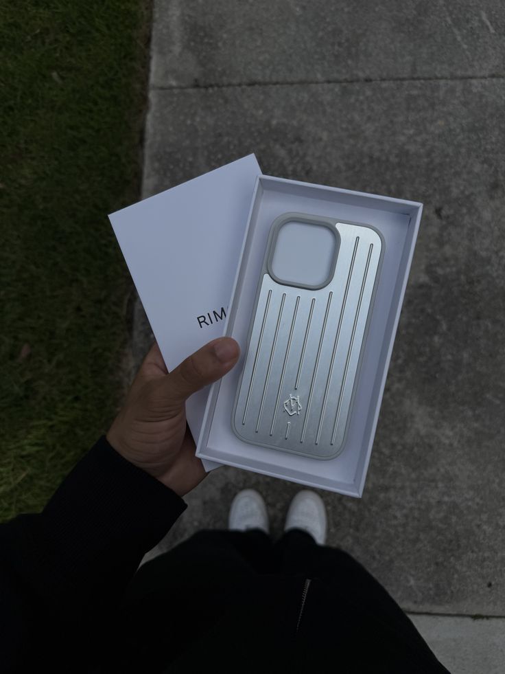 Rimowa Silver Case For iPhone 16/15/14 Pro & Pro Max